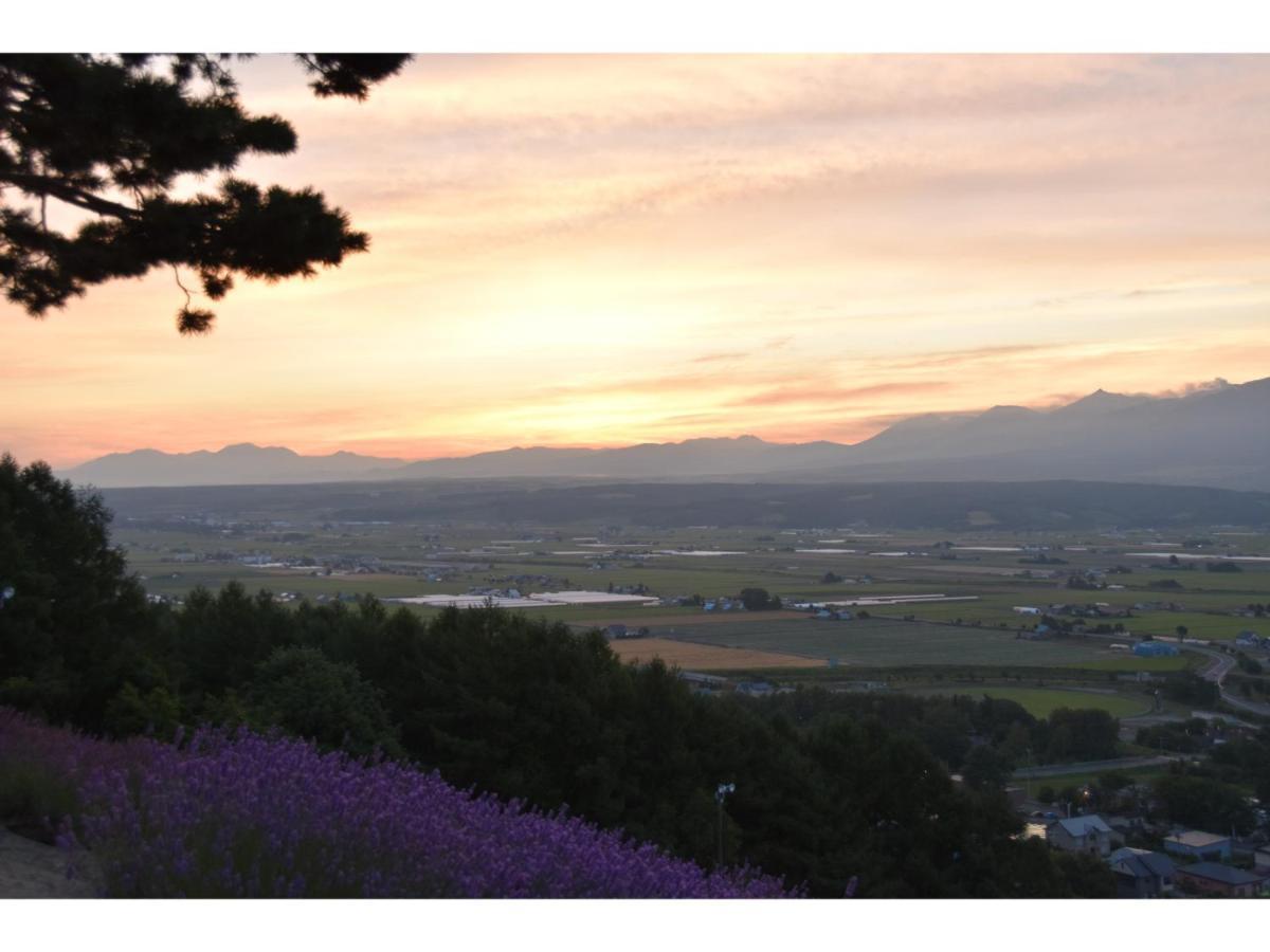 中富良野町 花藤旅馆酒店 外观 照片